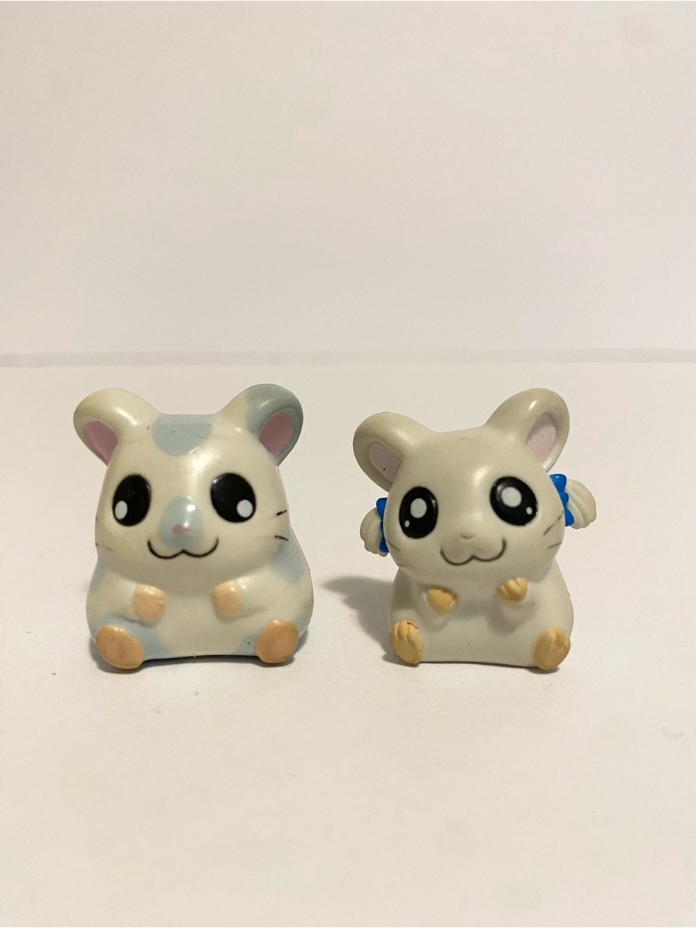 Hamtaro Ham-Ham White Hamster Blue Bows Mini Action Figure Pencil Topper Mini